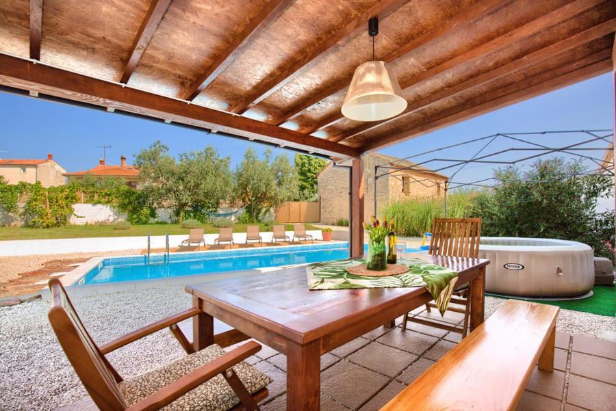 Villa John بولا المظهر الخارجي الصورة